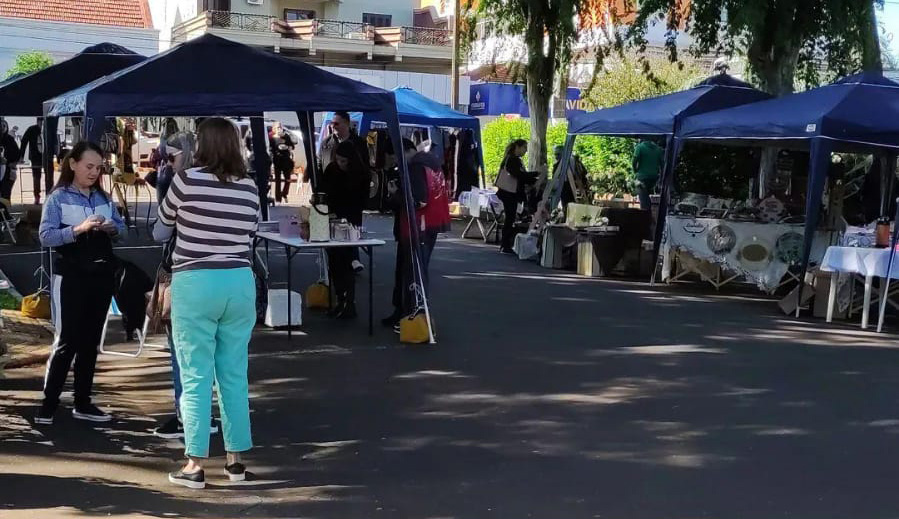 BRIQUE NA PRAÇA OCORREU SÁBADO